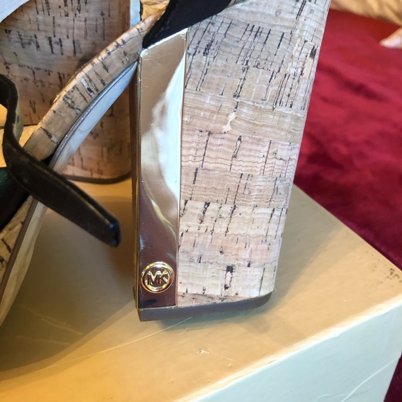 Michael Kors shoes - Picture 3 of 8